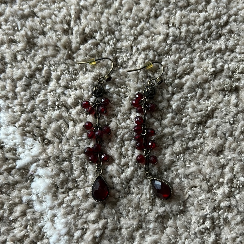 Rose red beaded dangly earrings